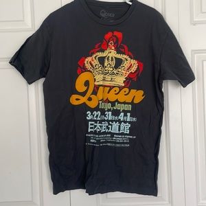 VINTAGE Queen Tokyo tour shirt